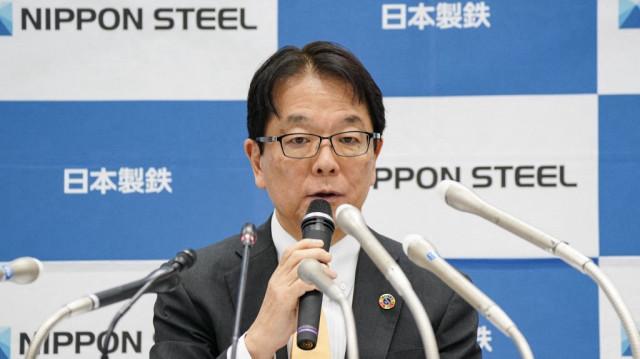Takahiro Mori, vice-président de Nippon Steel et vice-président exécutif, s'exprime lors d'une conférence de presse au siège de l'entreprise à Tokyo, le 19 juin 2025.