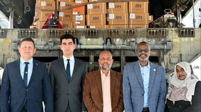 السودان.. وصول طائرة مساعدات تركية لمكافحة وباء الكوليرا