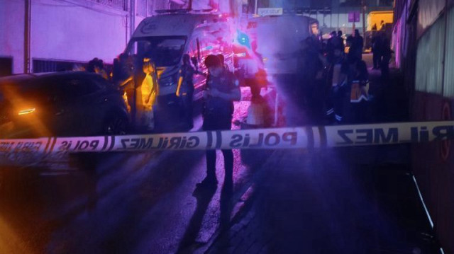 Kağıthane'de düğünde tartıştığı kişiyi taşla öldüren şüpheli teslim oldu