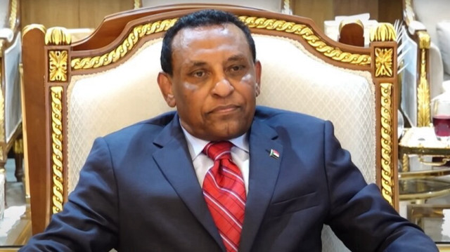 رئيس وزراء السودان يعلن حل الحكومة لتشكيل أخرى جديدة