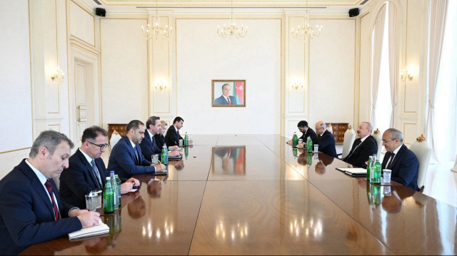 Президент Азербайджана принял министра энергетики Турции.