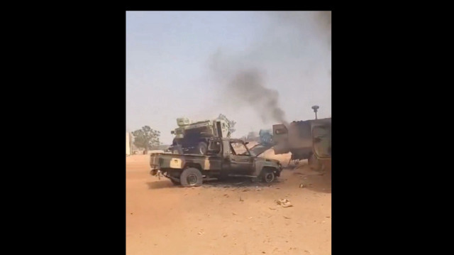 Ces images présumées de l'intérieur de la base de Boulkessi suggèrent que le JNIM a pu lancer une attaque d'envergure avant de subir la riposte présumée des FAMa, le 1er juin 2025.