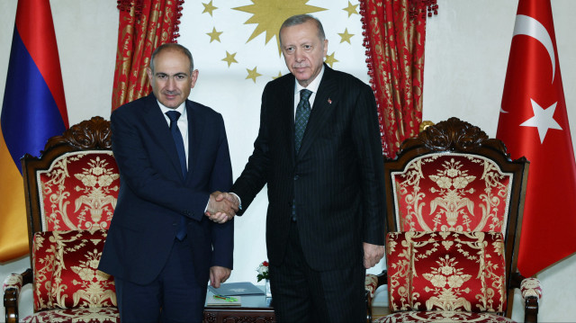 أردوغان يستقبل رئيس الوزراء الأرميني في إسطنبول