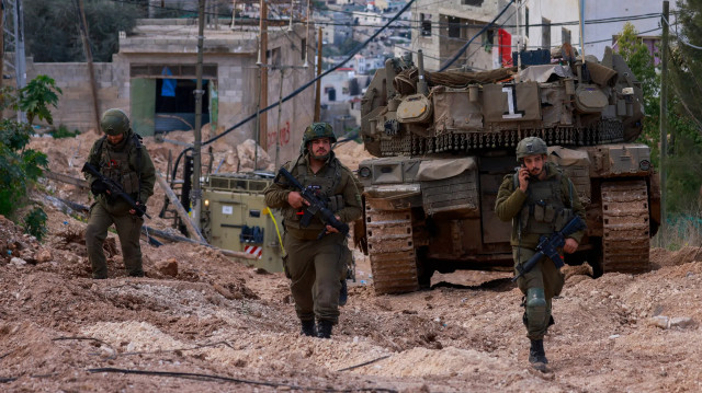 إصابة 3 فلسطينيين برصاص جيش الاحتلال إثر اقتحامه مناطق بالضفة