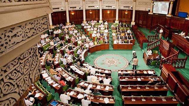 ليبيا.. حكومة البرلمان ترفض سعي اليونان لمنح رخص استكشاف بمناطق نزاع