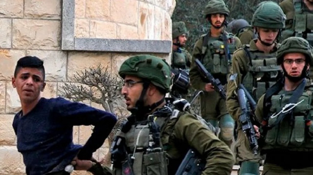 الضفة.. اعتقال 21 فلسطينيا في اقتحامات إسرائيلية
