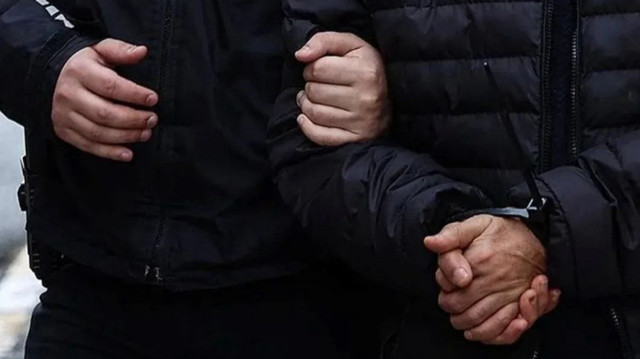 Kocaeli'de uyuşturucu hapla yakalanan 2 kişi tutuklandı.