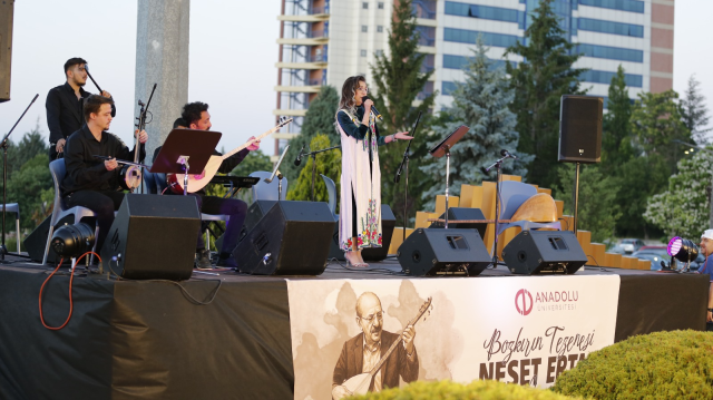 Anadolu Üniversitesi Halkbilim ve Araştırmaları Merkezi, Anadolu bozkırının yüreğinden kopup gelen büyük usta Neşet Ertaş’ı anmak ve anlamak için özel bir geceye imza attı...