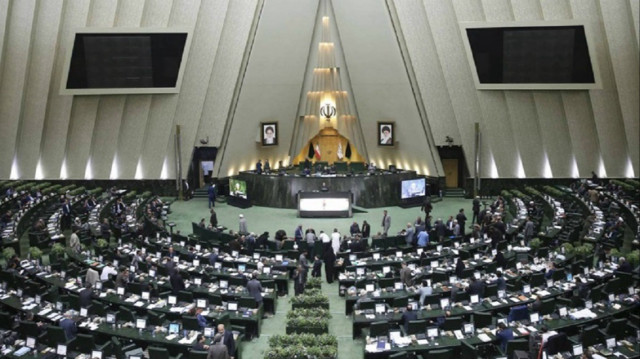 برلمان إيران يتسلم مشروعا لتعليق التعاون مع الوكالة الدولية للطاقة الذرية