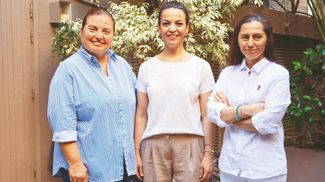 Tuba Buldu, Melike Nur Çınar, Çiğdem Kılıç.