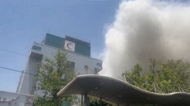 İsrail, Tahran'daki Kızılay binasını vurdu