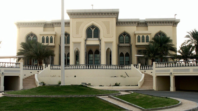 السفارة الأمريكية بالدوحة تدعو رعاياها للتوجه للملاجئ