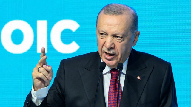 Le président turc Recep Tayyip Erdogan s'exprime lors de la 51e session du Conseil des ministres des Affaires étrangères de l'Organisation de la coopération islamique (OCI) à Istanbul, le 21 juin 2025.