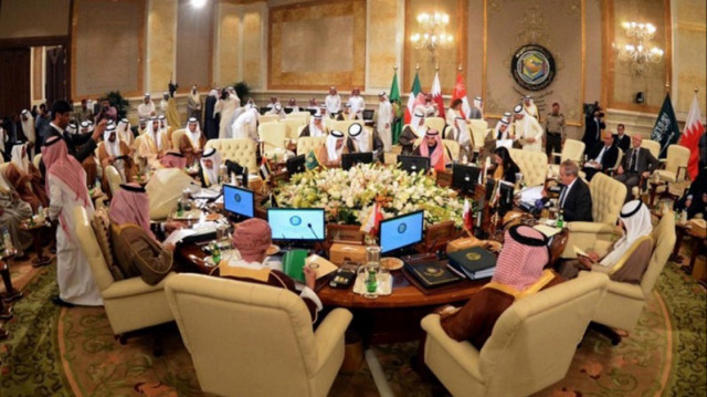 وزراء خارجية الخليج يتوافدون على قطر لبحث قصف إيران قاعدة العديد