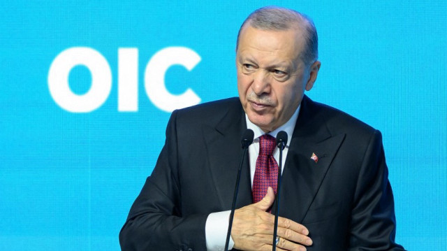 Le président turc Recep Tayyip Erdogan s'exprime lors de la 51e session du Conseil des ministres des Affaires étrangères de l'Organisation de la coopération islamique (OCI) à Istanbul, le 21 juin 2025.