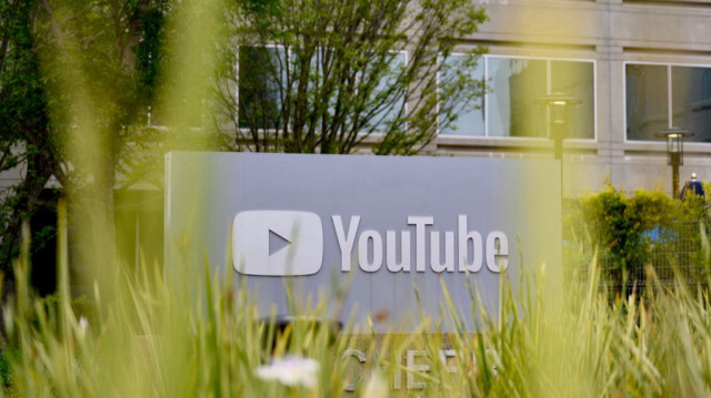 La commissaire australienne à la sécurité en ligne alerte sur les risques liés à toutes les plateformes, y compris YouTube.