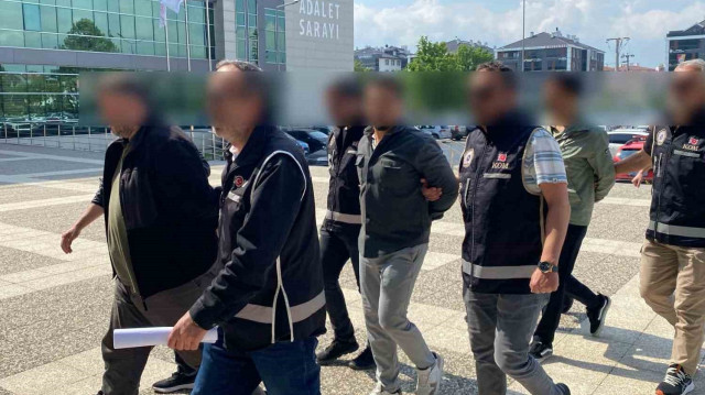 Maydonoz Döner'e FETÖ operasyonunda 63 kişi gözaltına alındı
