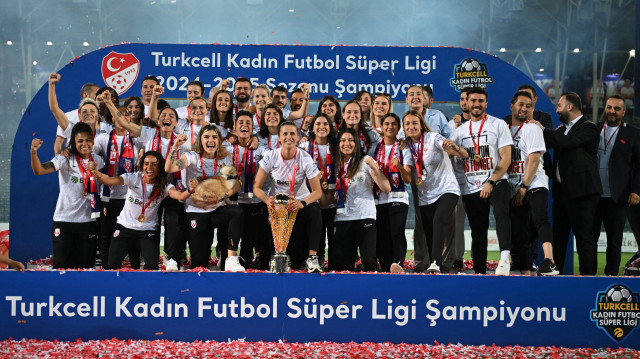 ABB FOMGET, Süper Lig'de sezonu şampiyon tamamlamıştı.