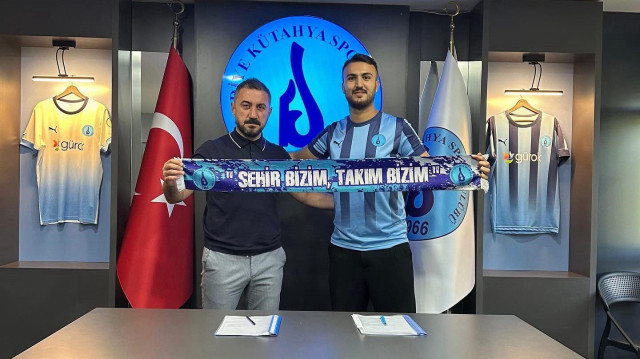 Ömer Faruk Sezgin 1 yıl daha Kütahyaspor'da.
