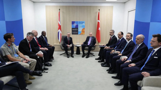 أردوغان يلتقي رئيس الوزراء البريطاني على هامش قمة الناتو