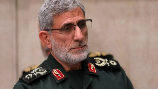 قائد "فيلق القدس" الإيراني يظهر باحتفالات وسط طهران بعد مزاعم اغتياله