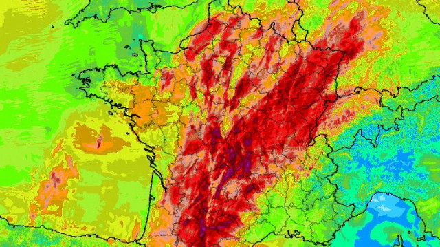 Des orages violents attendus sur un large axe central, Météo-France alerte sur de possibles rafales et chutes de grêle.