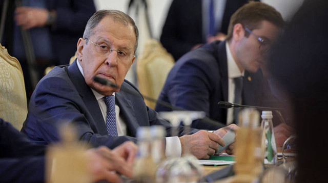 Lavrov, Rusya'yı ziyaret eden Laos Dışişleri Bakanı Thongsavanh Phomvihane ile başkent Moskova'da bir araya geldi