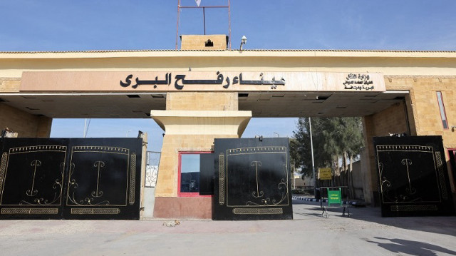 "قطرة في محيط".. إدخال أول شحنة طبية إلى غزة منذ مارس