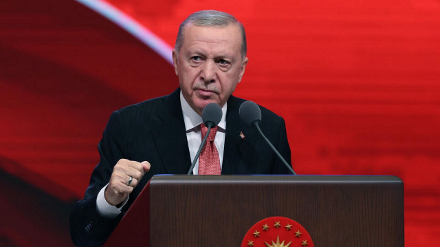 Cumhurbaşkanı Recep Tayyip Erdoğan, Hollanda'nın Lahey kentinde düzenlenen NATO Zirvesi dönüşü uçakta gazetecilerin sorularını yanıtladı.