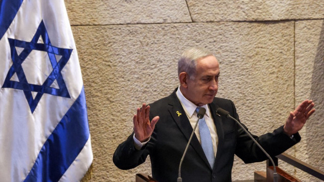 Le Premier ministre israélien Benjamin Netanyahu s'adresse à l'assemblée lors d'une session du Parlement israélien (Knesset) à son siège à Jérusalem, le 11 juin 2025.
