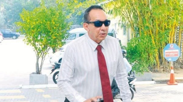 L'ancien président de Srilankan Airlines, Nishantha Wickramasingha, a été arrêté par des fonctionnaires de la commission de lutte contre la corruption.