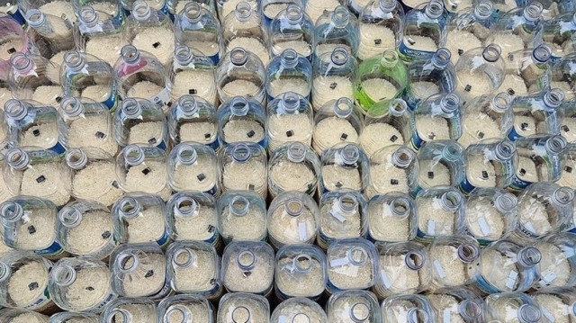 В Южной Корее задержали американцев за попытку отправки риса в КНДР. | Фото: Yonhap
