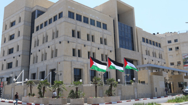 فلسطين تدعو لتدخل دولي لحل أزمة تكدس الشيكل في بنوكها