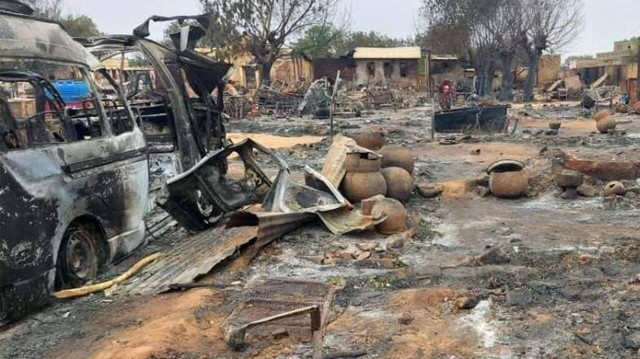 حكومة السودان والدعم السريع يتبادلان الاتهام بالهجوم على قافلة غذاء