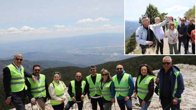 Kazdağları zirvesinde çevre temizliği
