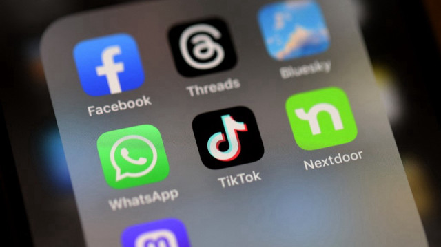 Le Gouvernement français met en garde les réseaux sociaux, des sanctions à venir en l'absence de modération efficace.
