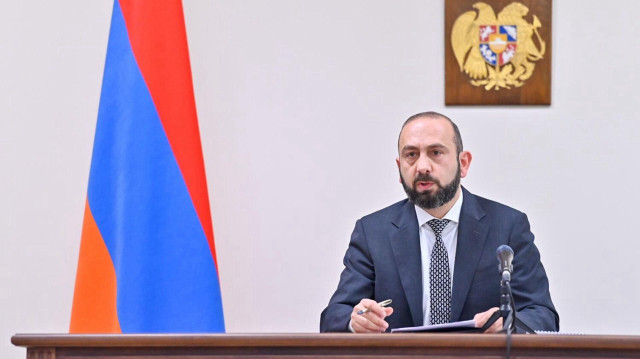 Министр иностранных дел Армении Арарат Мирзоян 
