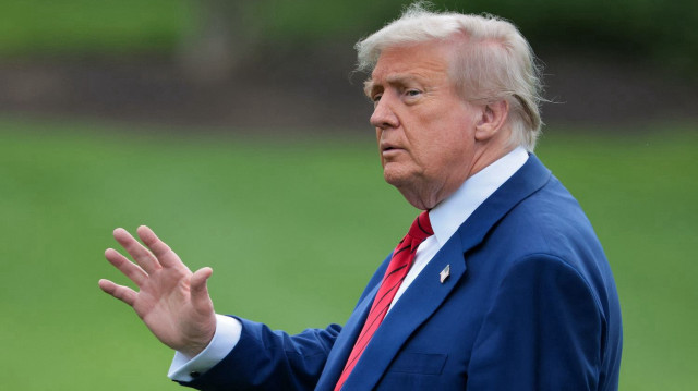 Trump’ın, Suriye’nin yeni lideriyle yaptığı görüşme sonrası verdiği söz doğrultusunda bu adımı attığı ifade edildi.