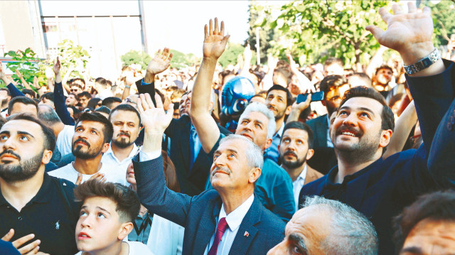 Başkan Tahmazoğlu etkinliğin kendisini duygulandırdığını belirtti.