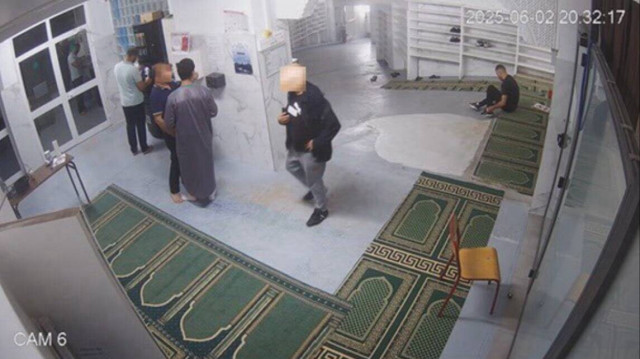 Un individu a été repéré dans la mosquée de la Madeleine en train de filmer les lieux, à Nice, en France, le 02 juin 2025.