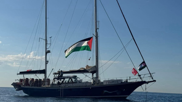Le bateau, affrété par la Coalition de la flottille de la liberté (Freedom Flotilla Coalition, FFC), a quitté dimanche le port de Catane, en Sicile.
