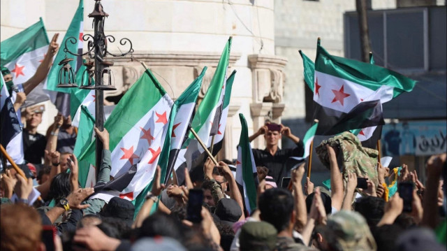 Les États-Unis ont entamé une réduction significative de leur présence militaire dans les régions du nord-est de la Syrie contrôlées par le PKK/YPG.