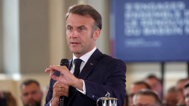 Le président français Emmanuel Macron prononce un discours lors de l'inauguration d'une Maison France Services à Wallers, dans le nord de la France, le 3 juin 2025.