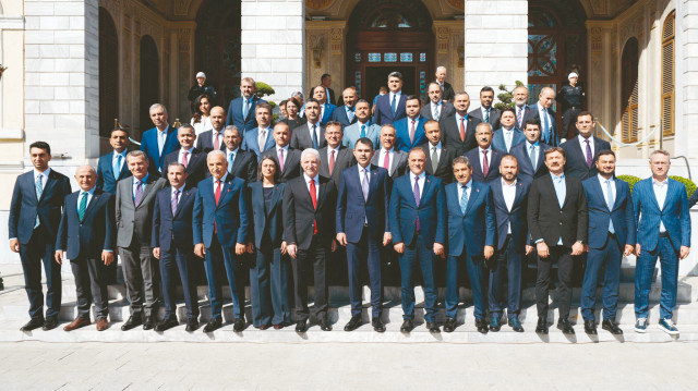 Deprem Dönüşümü Değerlendirme Toplantısı; Çevre, Şehircilik ve İklim Değişikliği Bakanı Murat Kurum, İstanbul Valisi Davut Gül, İBB Başkanvekili Nuri Aslan ve 39 ilçenin belediye başkanlarının katılımıyla geçen ay yapılmıştı.