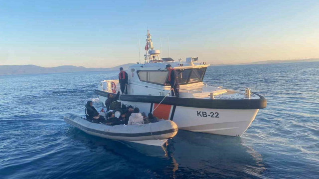 İzmir'de iki göçmen kaçakçısı yakalandı