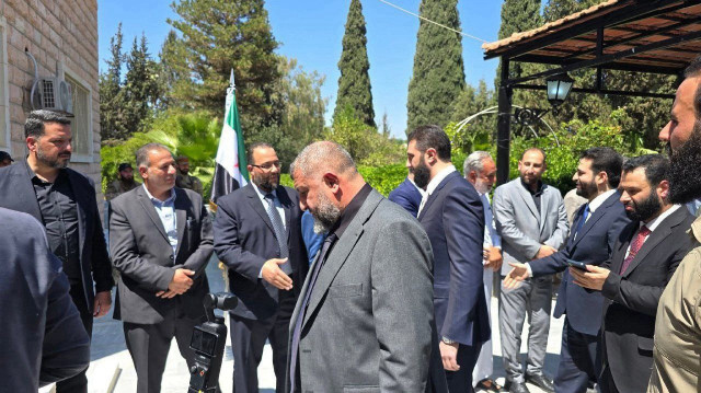 الرئيس السوري يزور درعا للمرة الأولى منذ الإطاحة بنظام الأسد