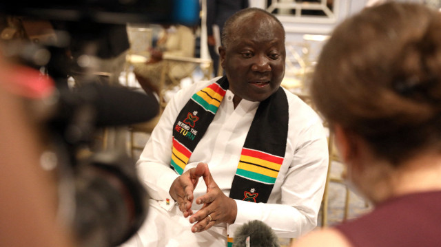 Ken Ofori-Atta, ex-ministre des Finances, lors de la signature historique d'un accord entre le gouvernement du Ghana et la Fondation du musée W.E.B. Du Bois pour la construction du complexe du musée Du Bois à l'hôtel Pierre, le 20 septembre 2021 à New York. 