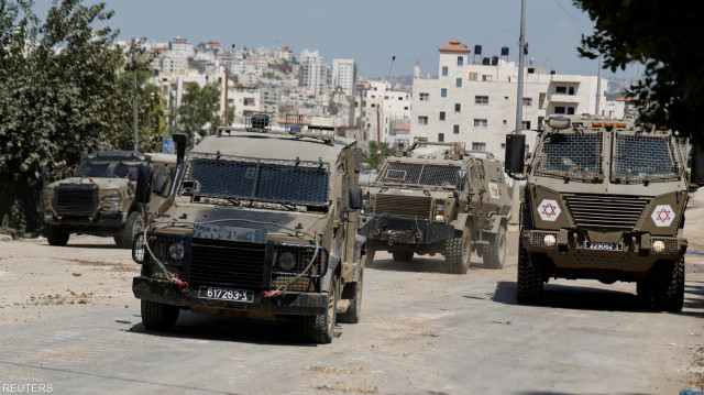 الاحتلال يعتقل 11 فلسطينيا بالضفة ومستوطنون يقطعون 100 شتلة زيتون