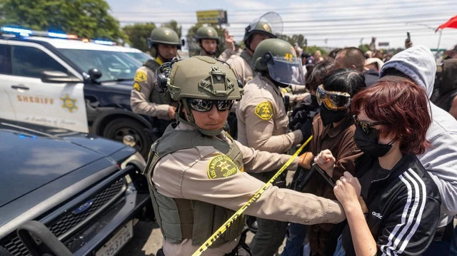 Trump, Los Angeles'taki 'sınır protestosu'nda maske takılmasına müsaade etmeyeceğini söyledi