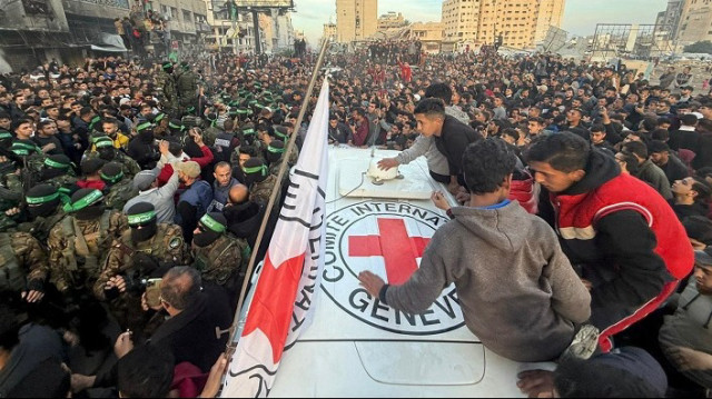 "الصليب الأحمر": نعمل بشكل مستقل ولا نتعامل مع أي جماعة مسلحة بغزة